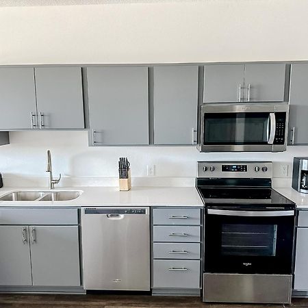 Sleepover 1Bd 1Ba Des Moines Apartments Bagian luar foto