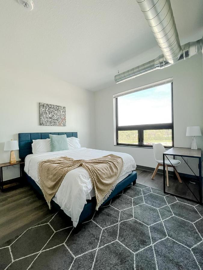 Sleepover 1Bd 1Ba Des Moines Apartments Bagian luar foto
