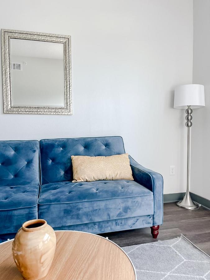 Sleepover 1Bd 1Ba Des Moines Apartments Bagian luar foto