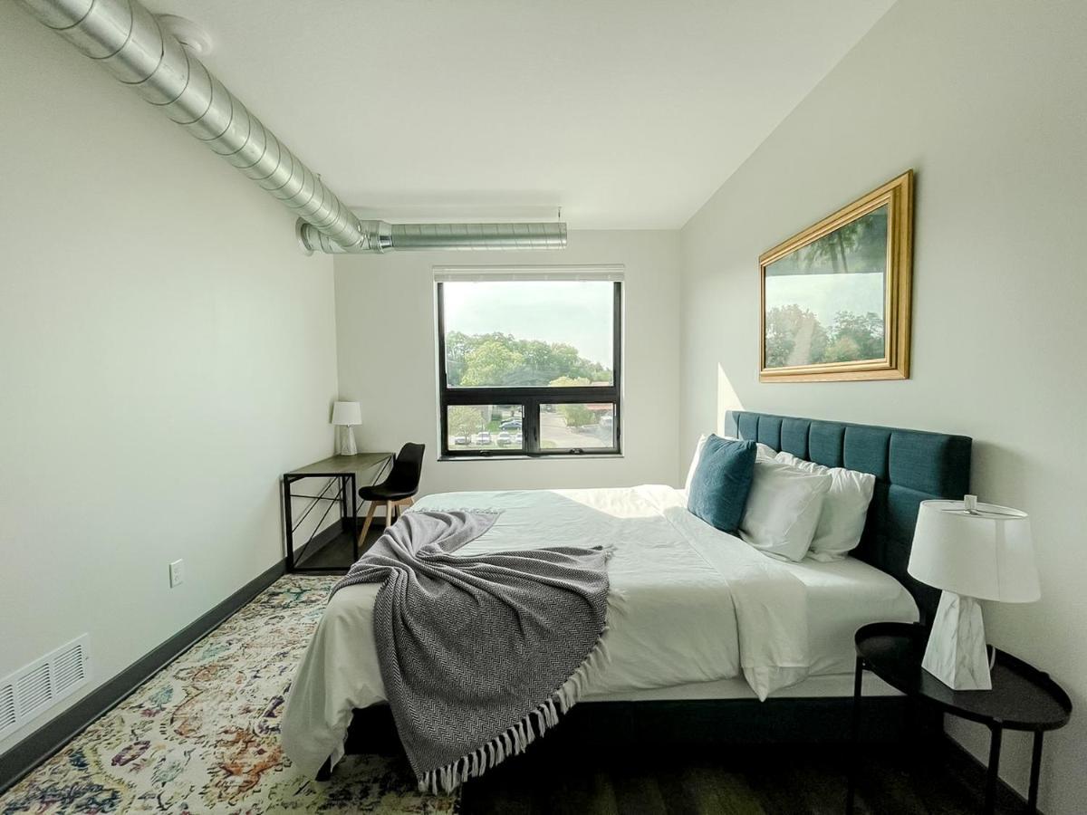 Sleepover 1Bd 1Ba Des Moines Apartments Bagian luar foto