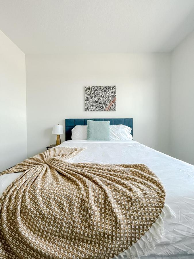 Sleepover 1Bd 1Ba Des Moines Apartments Bagian luar foto