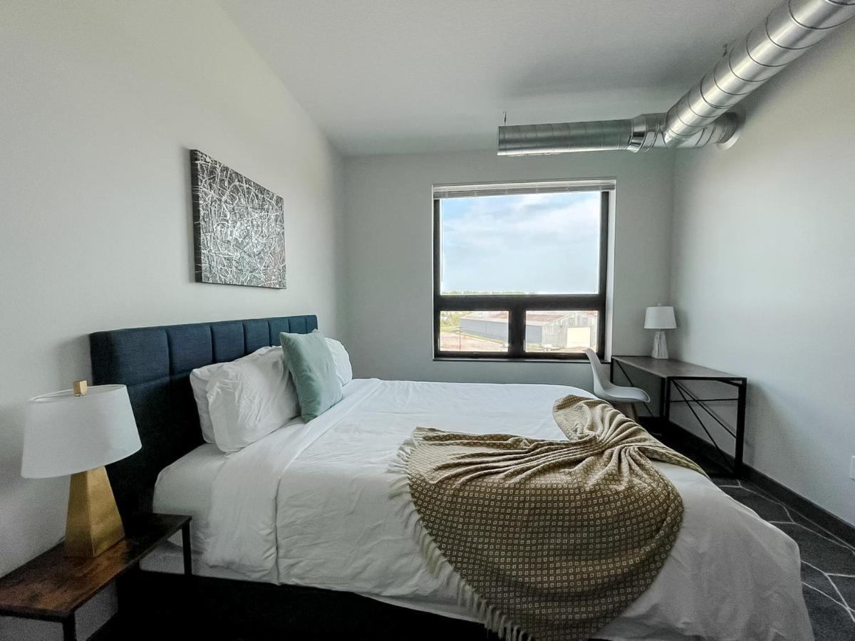 Sleepover 1Bd 1Ba Des Moines Apartments Bagian luar foto