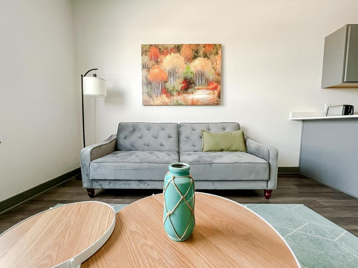 Sleepover 1Bd 1Ba Des Moines Apartments Bagian luar foto