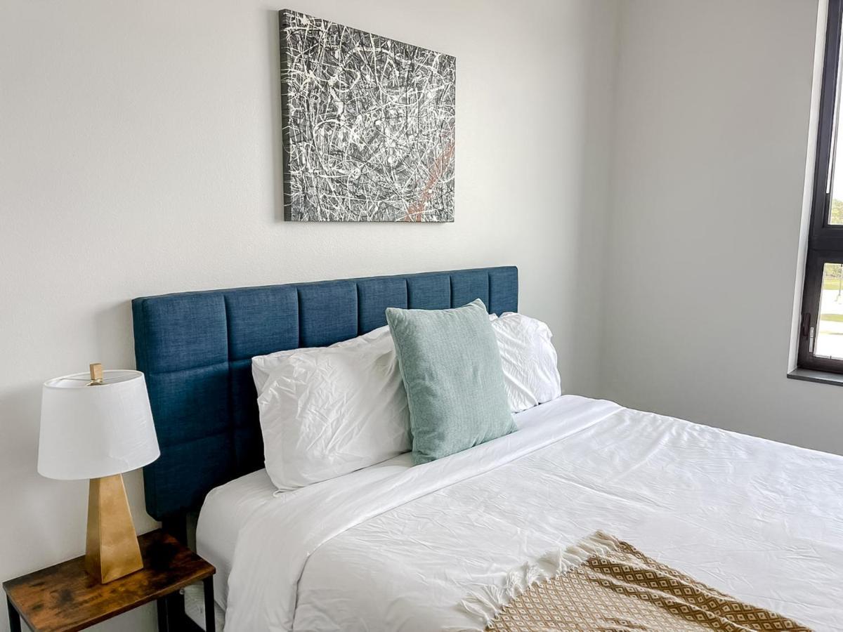 Sleepover 1Bd 1Ba Des Moines Apartments Bagian luar foto