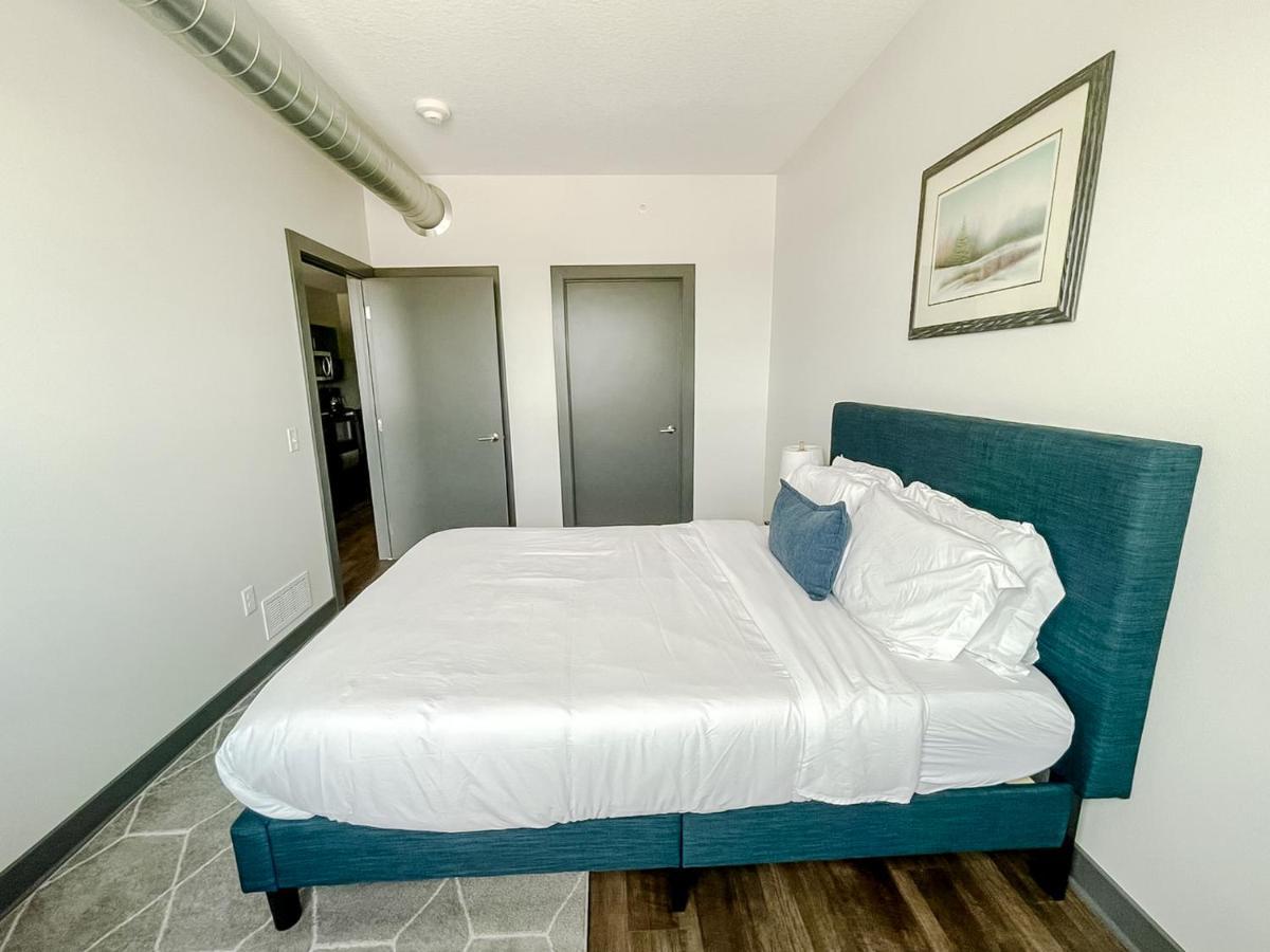 Sleepover 1Bd 1Ba Des Moines Apartments Bagian luar foto