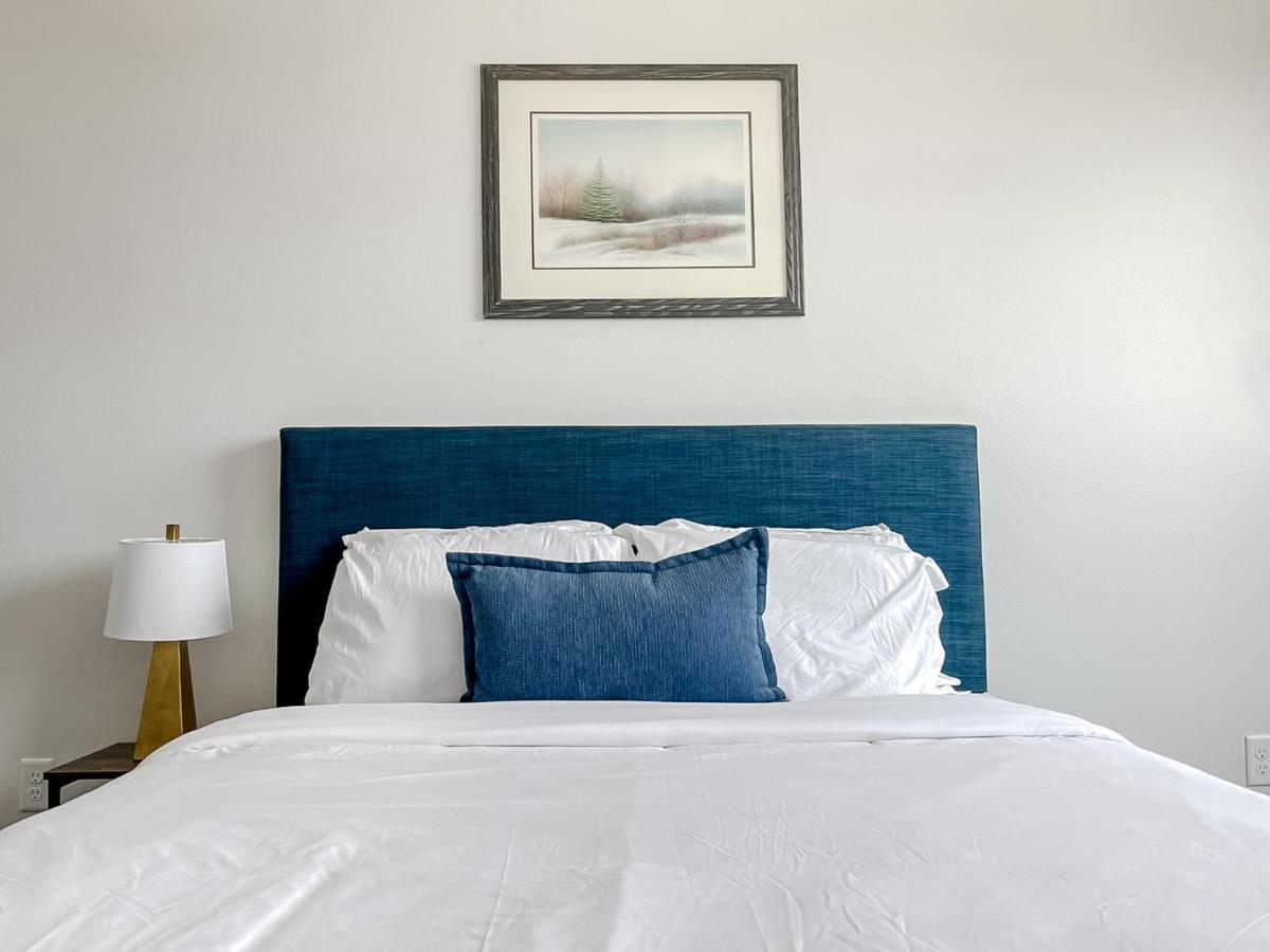 Sleepover 1Bd 1Ba Des Moines Apartments Bagian luar foto