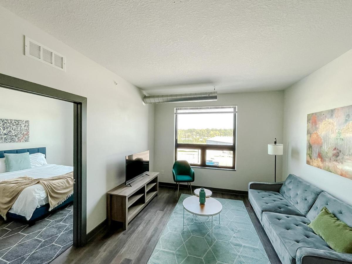 Sleepover 1Bd 1Ba Des Moines Apartments Bagian luar foto