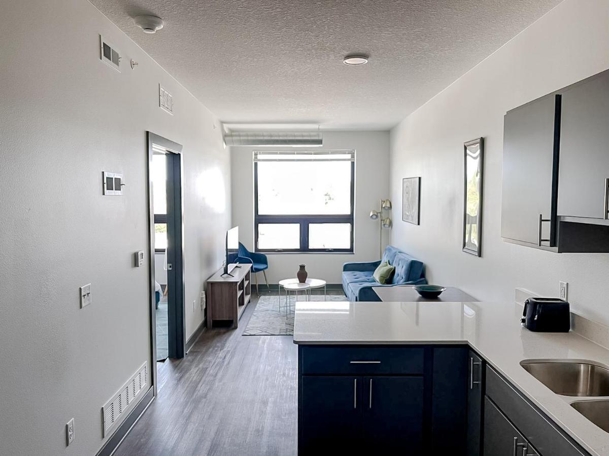 Sleepover 1Bd 1Ba Des Moines Apartments Bagian luar foto