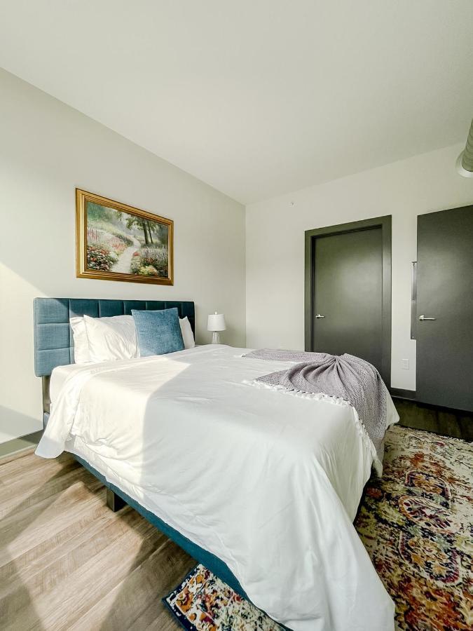 Sleepover 1Bd 1Ba Des Moines Apartments Bagian luar foto
