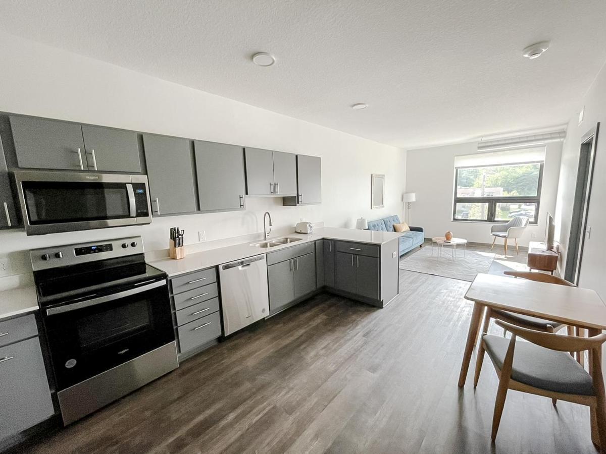Sleepover 1Bd 1Ba Des Moines Apartments Bagian luar foto