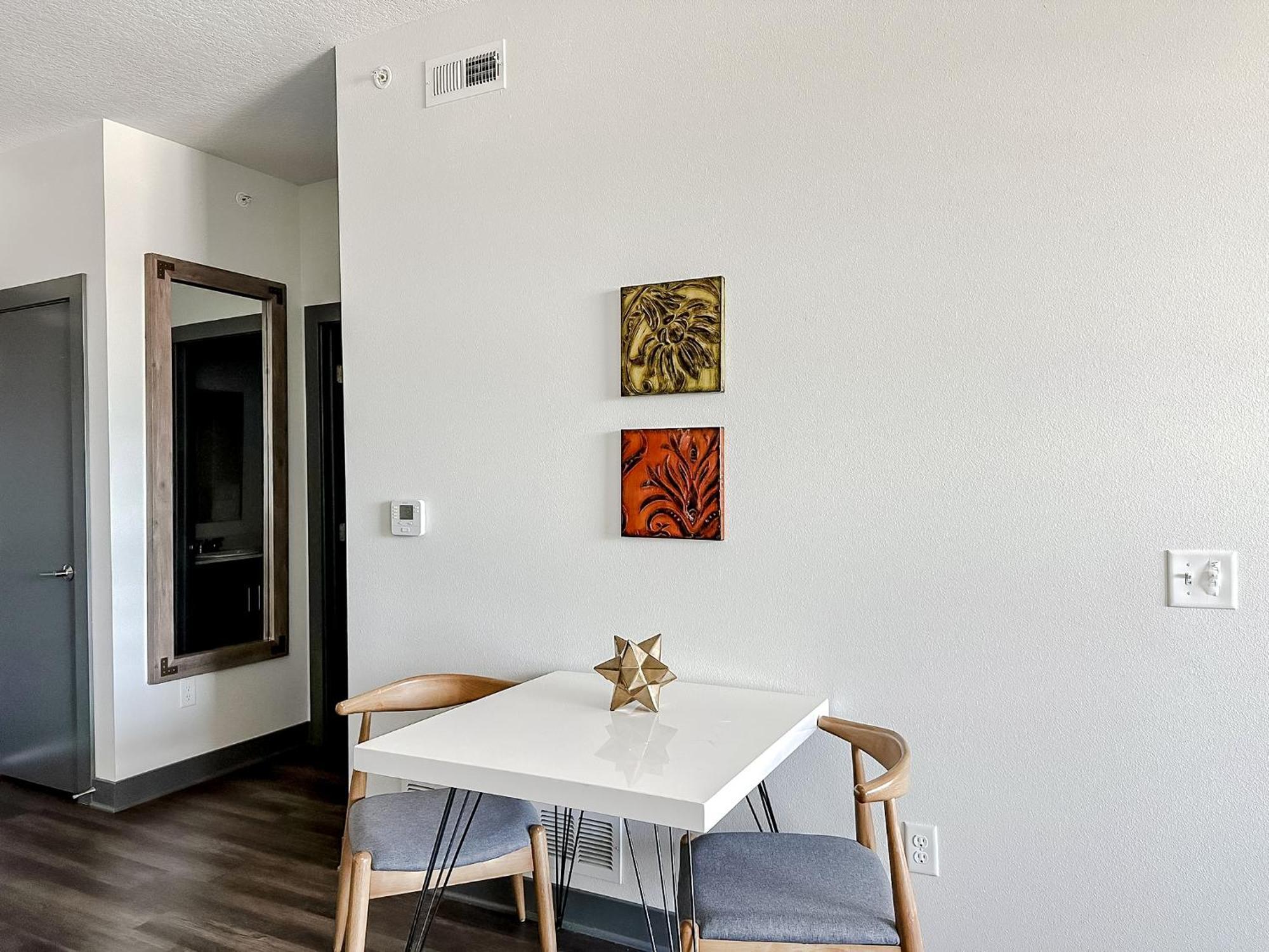 Sleepover 1Bd 1Ba Des Moines Apartments Bagian luar foto