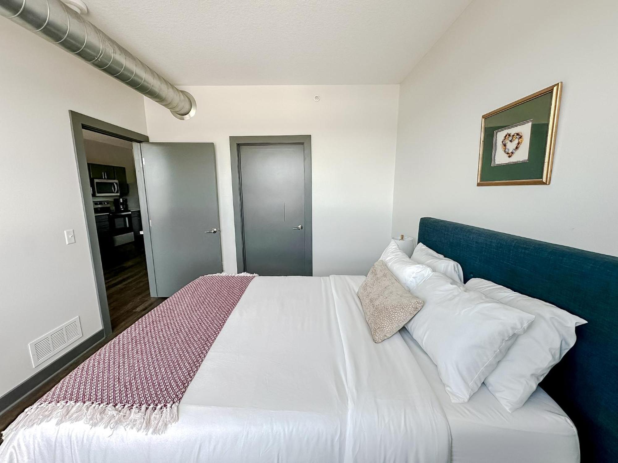 Sleepover 1Bd 1Ba Des Moines Apartments Bagian luar foto