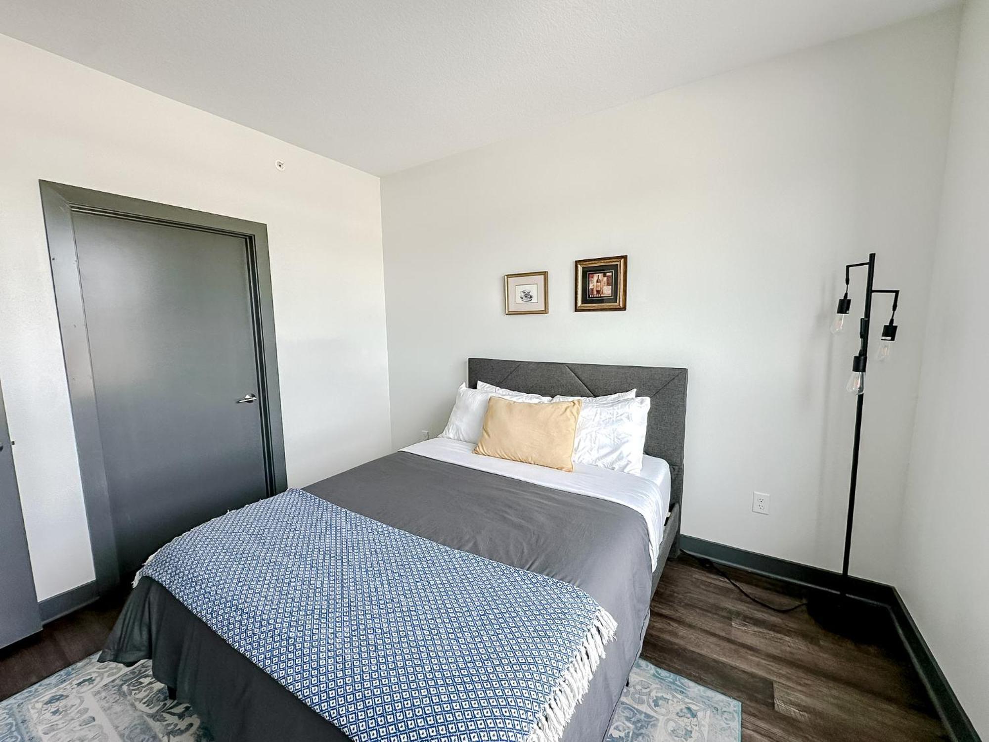 Sleepover 1Bd 1Ba Des Moines Apartments Bagian luar foto