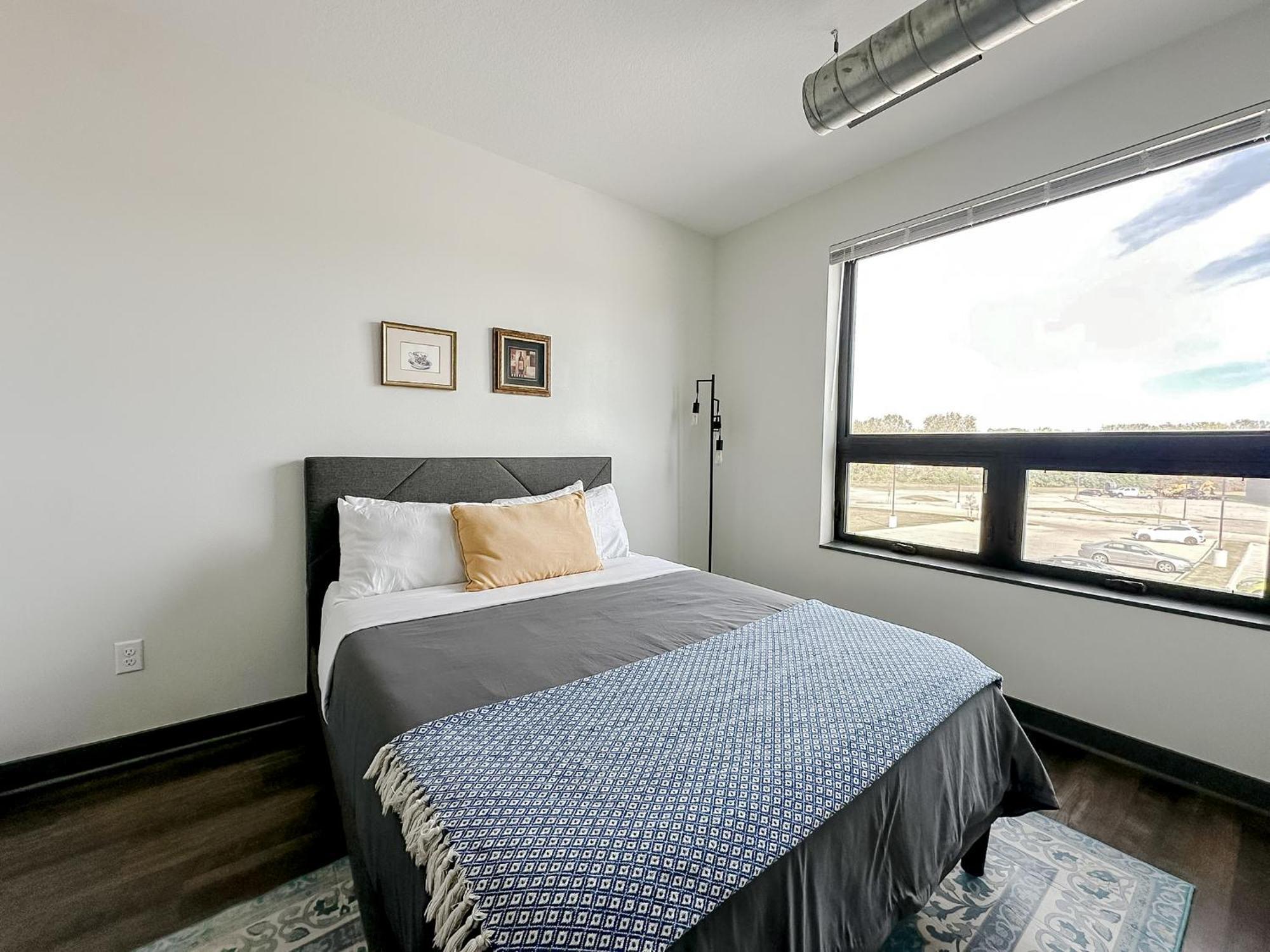 Sleepover 1Bd 1Ba Des Moines Apartments Bagian luar foto