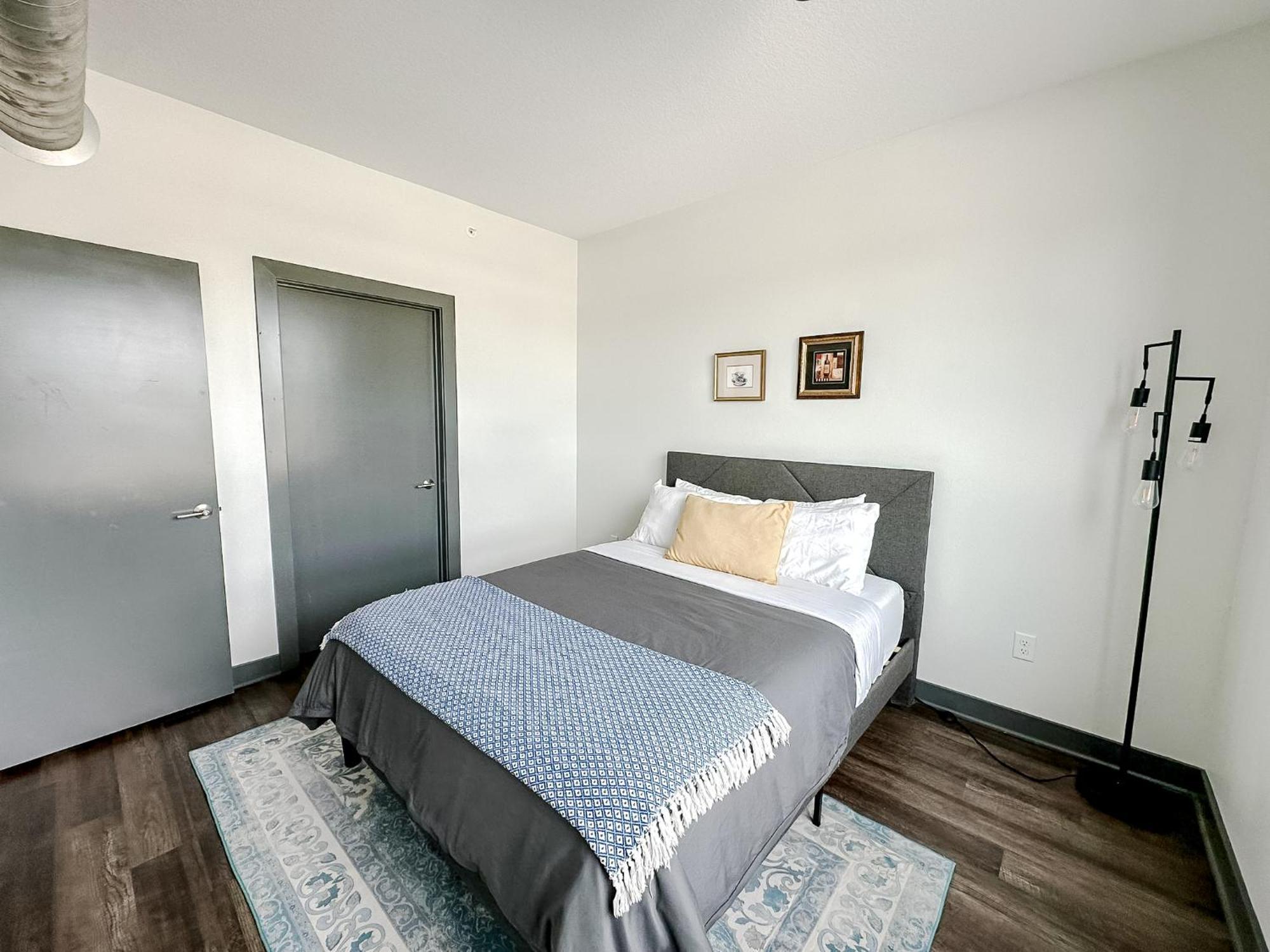 Sleepover 1Bd 1Ba Des Moines Apartments Bagian luar foto