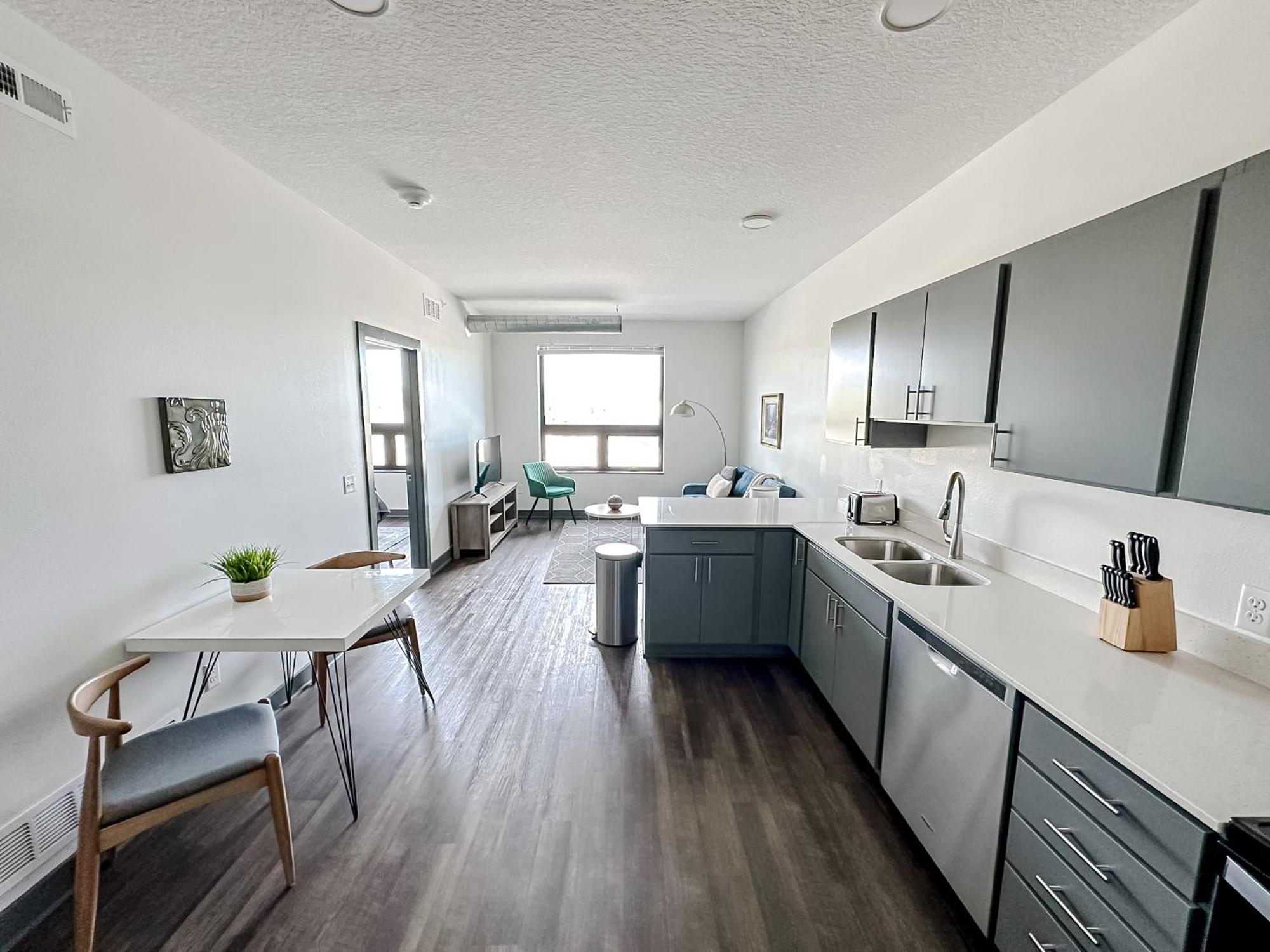 Sleepover 1Bd 1Ba Des Moines Apartments Bagian luar foto